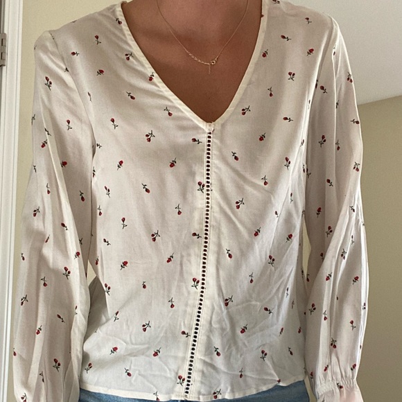 H&M Long Sleeve - Picture 2 of 3